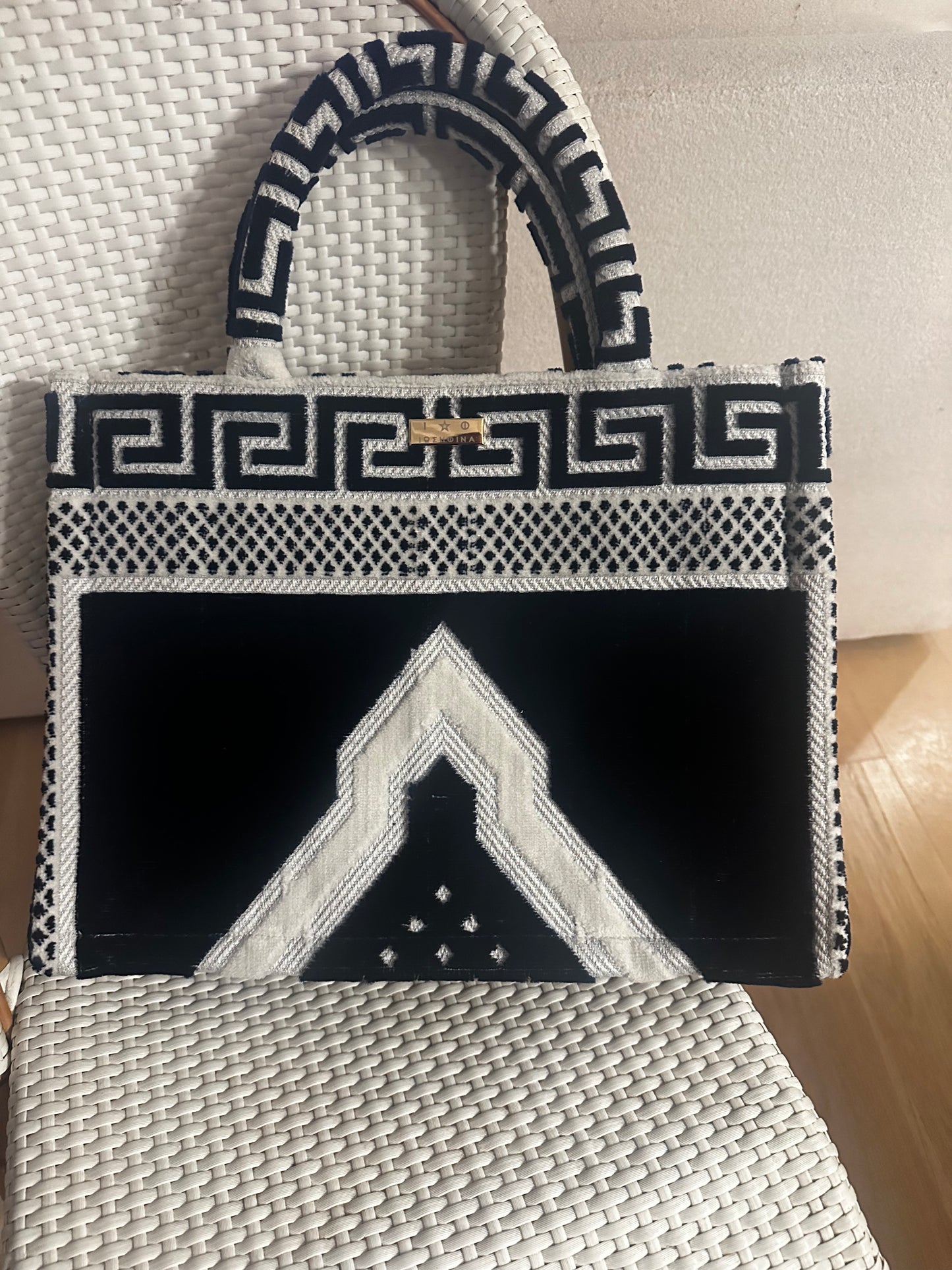 Grecian Tote in Deep Navy (BA-107)